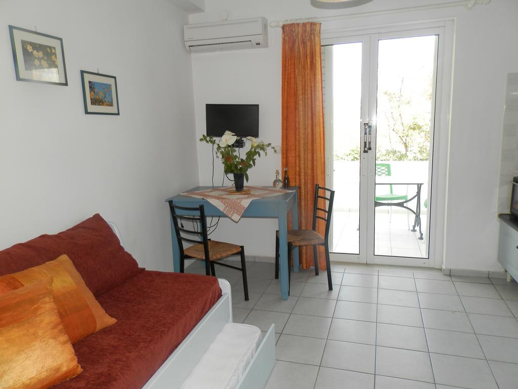 Silvi Mari Apartments Платанес Экстерьер фото